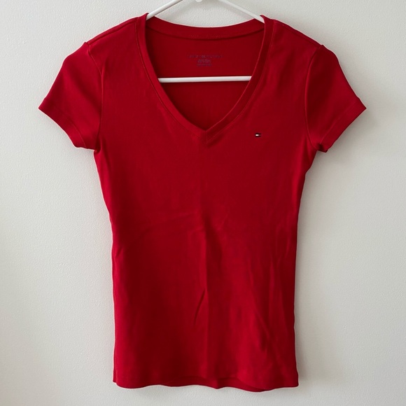TOMMY HILFIGER RED V NECK T SHIRT - Picture 2 of 5